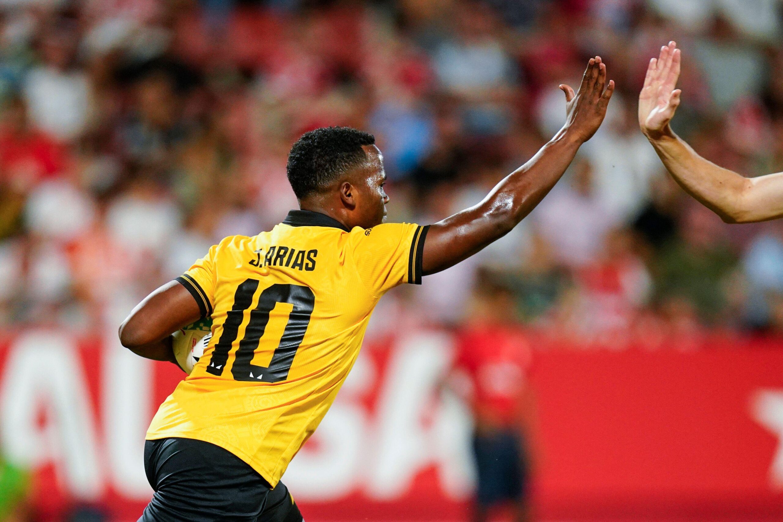 Top 5 de colombianos a seguir en la Premier League 202526