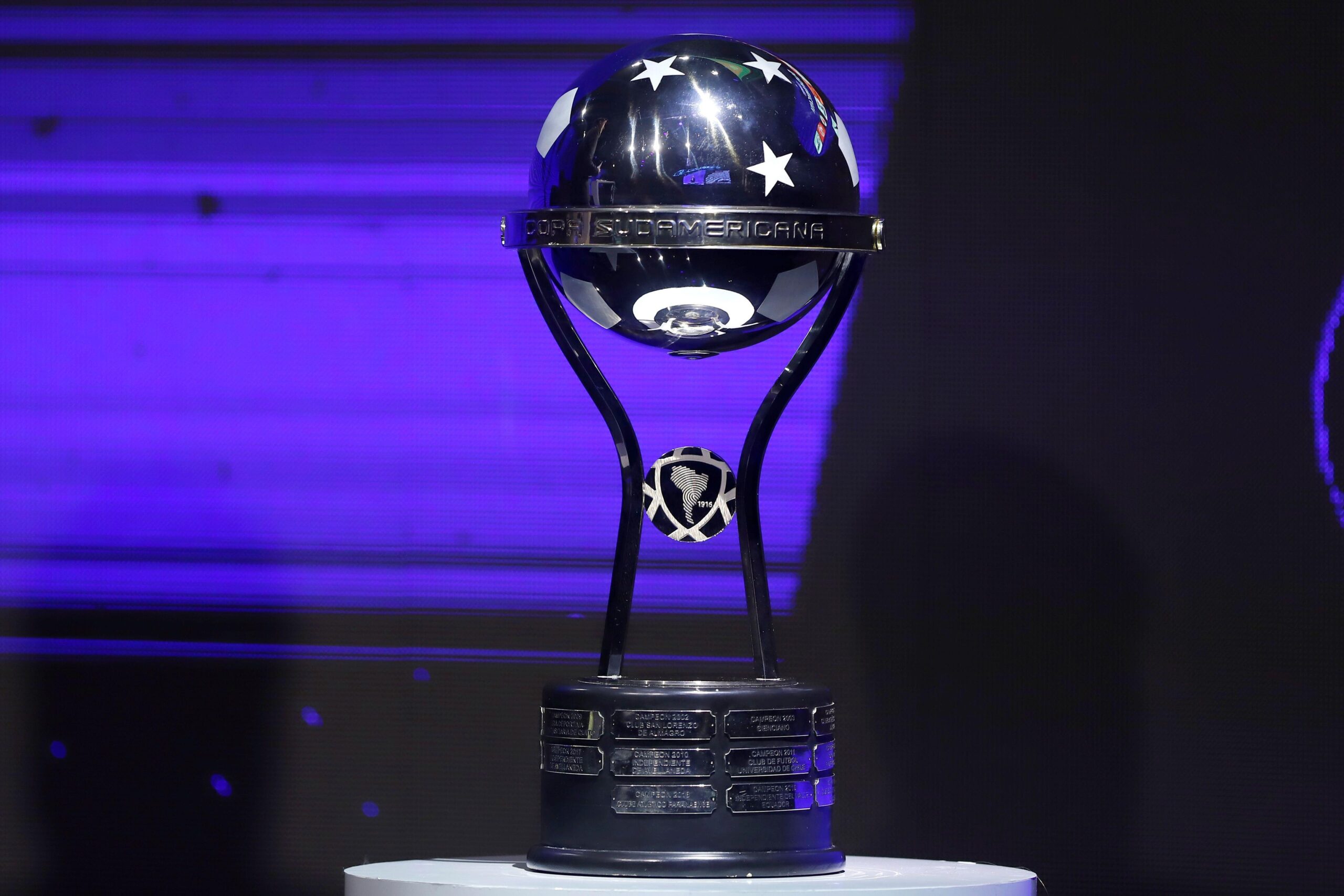 Pronósticos Independiente del Valle vs Once Caldas Apuestas y cuotas de la Copa Sudamericana 2025