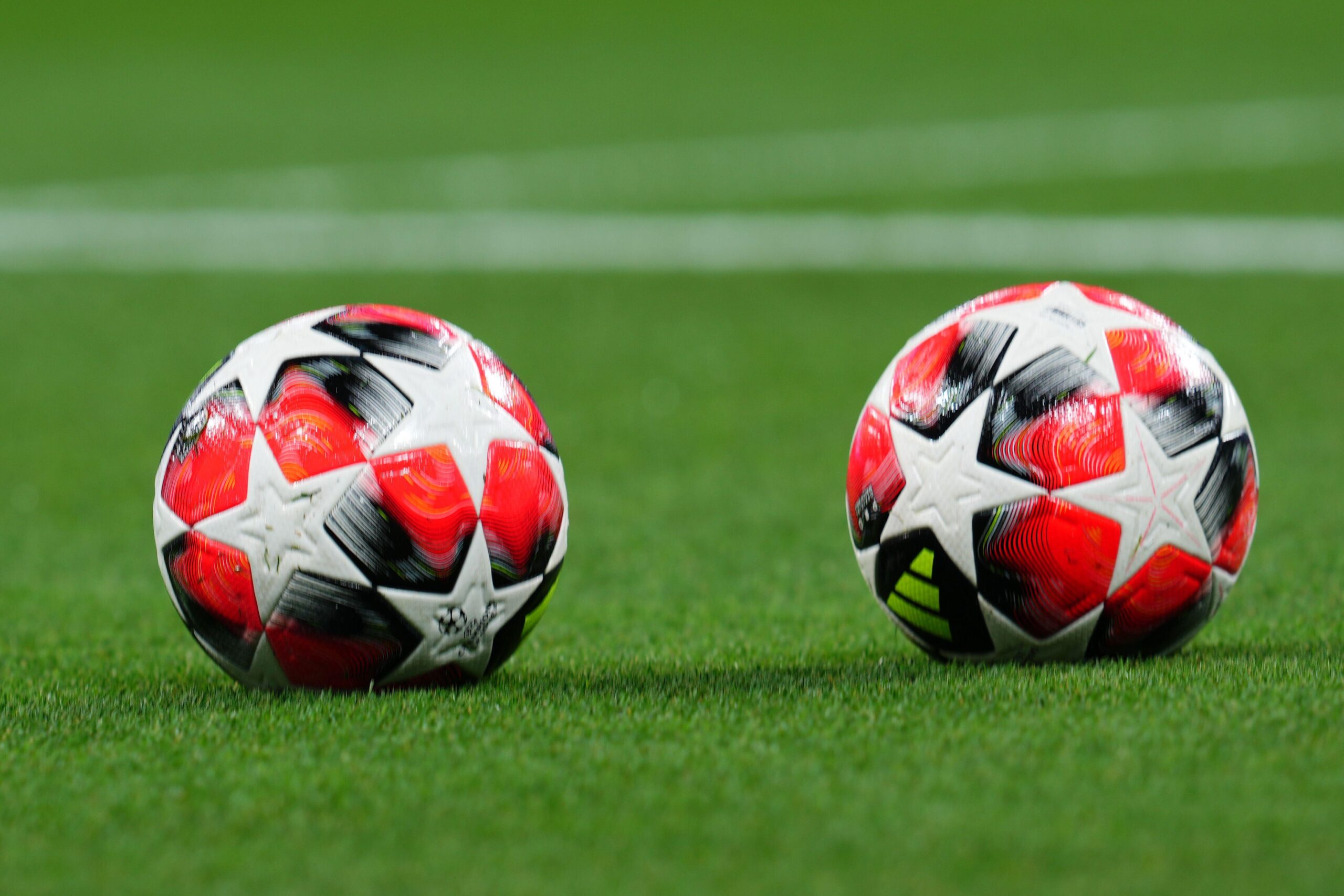 Colombianos que han marcado doblete en Champions League Luis Díaz hace historia en París