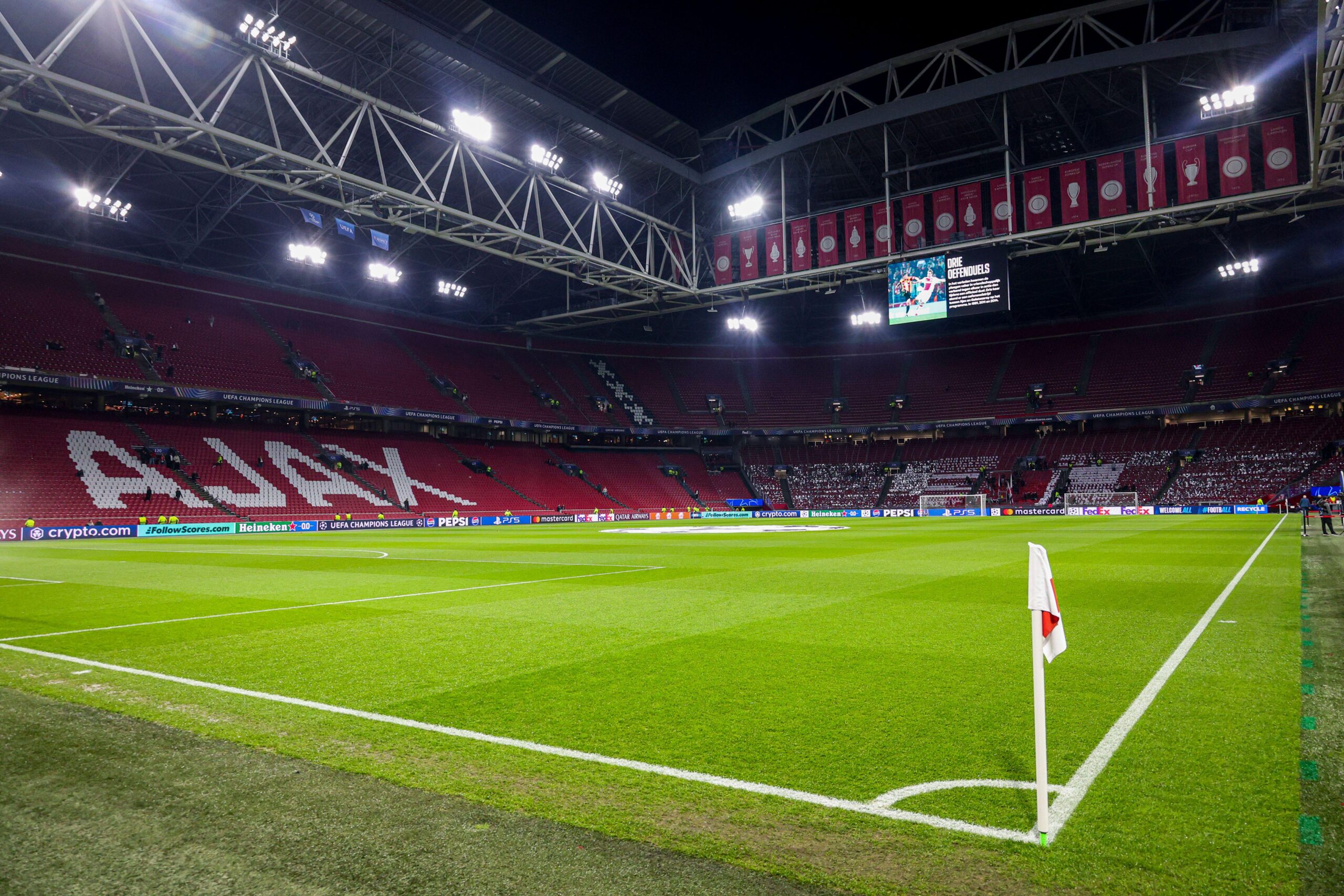 Pronósticos Ajax vs Benfica Apuestas y cuotas de la Champions League