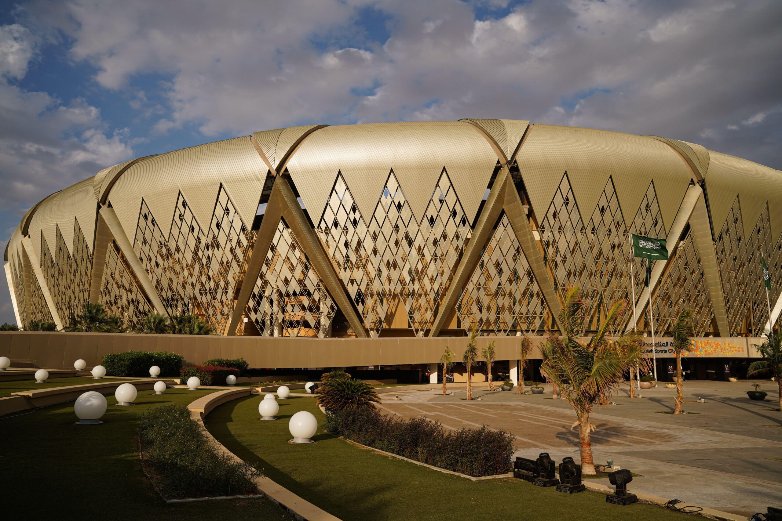 Pronósticos Al Ahli vs Al-Nassr: Apuestas y cuotas de la Saudi Pro League