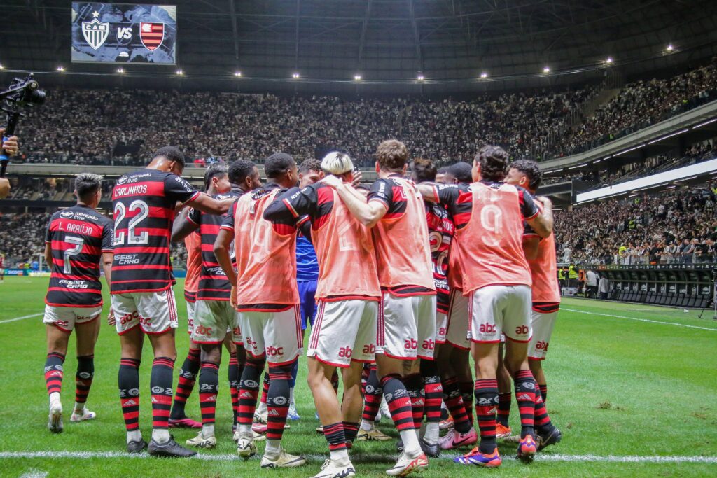 Flamengo x Atlético-MG quem leva a melhor em confrontos mata-mata