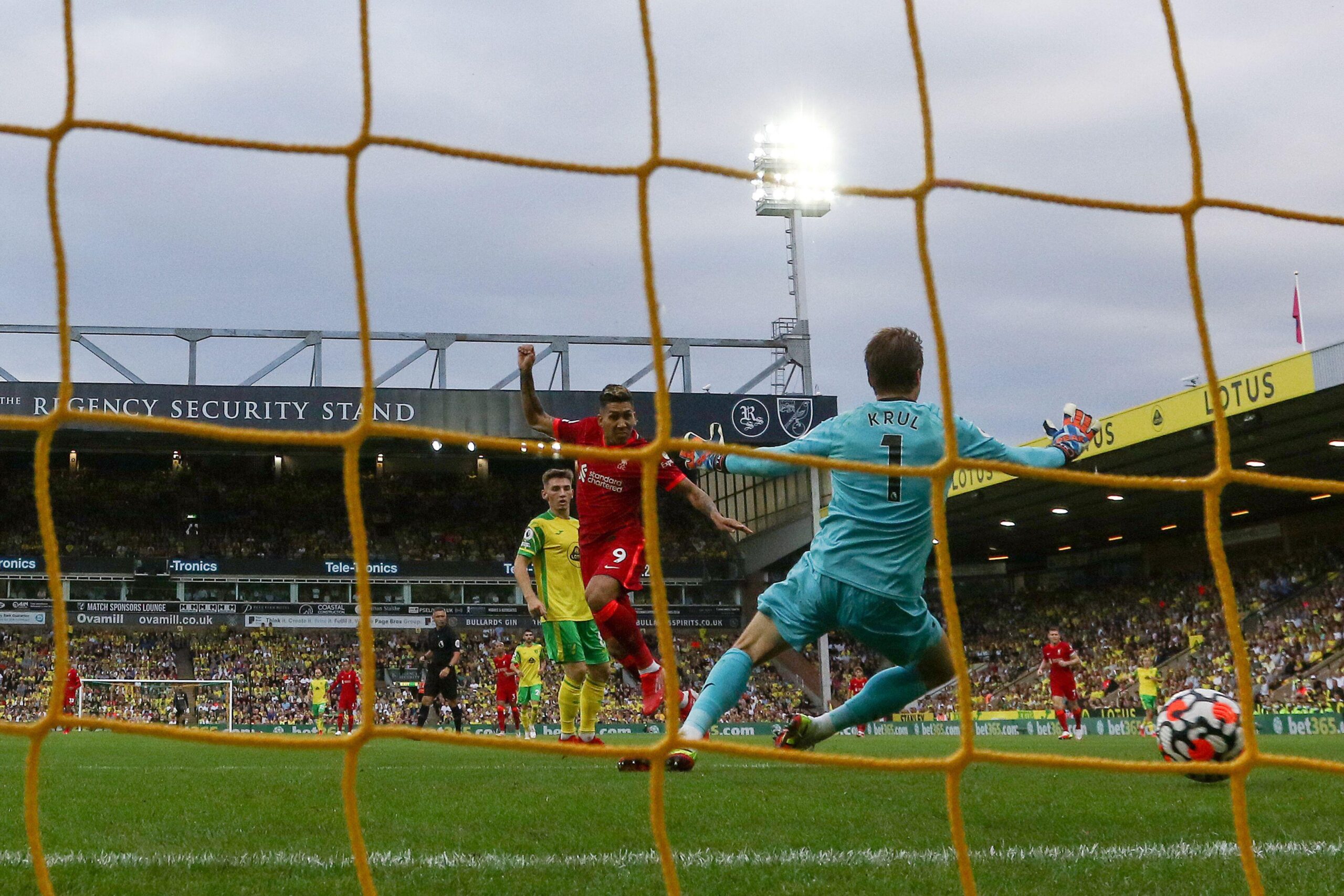 Quem é o brasileiro com mais gols na Premier League
