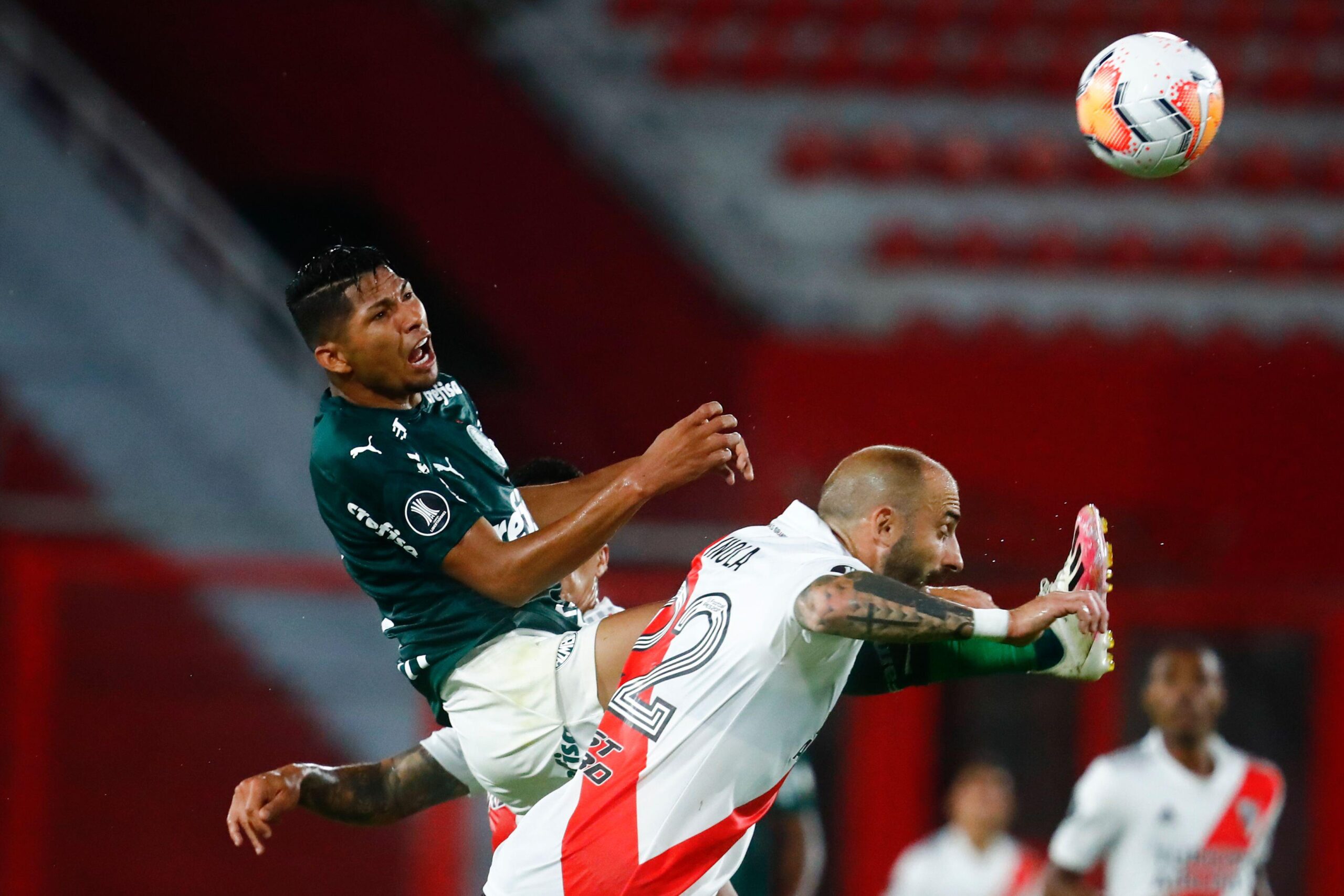 Qual o retrospecto do Palmeiras contra times argentinos na Libertadores