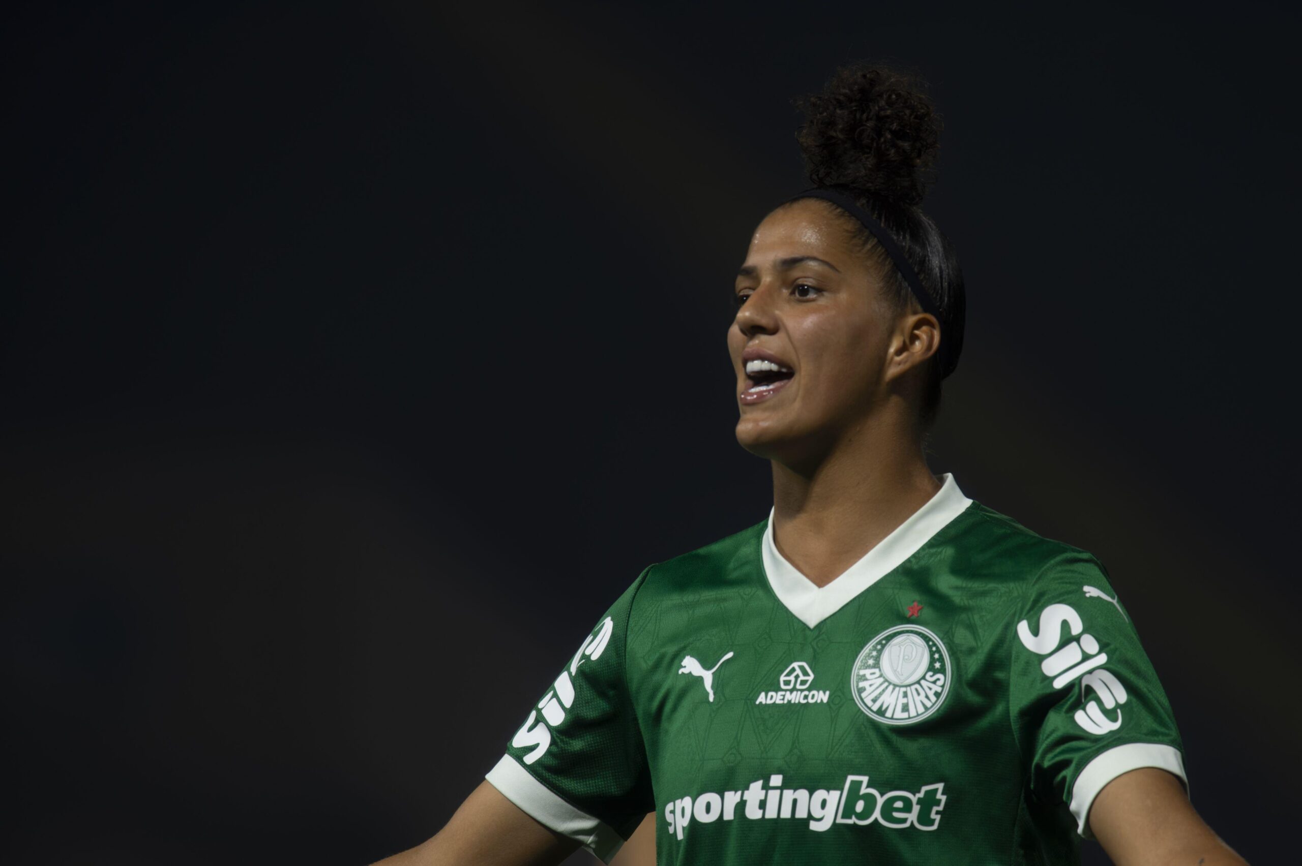 Sportingbet e Palmeiras homenageiam Amanda Gutierres após indicação à Bola de Ouro