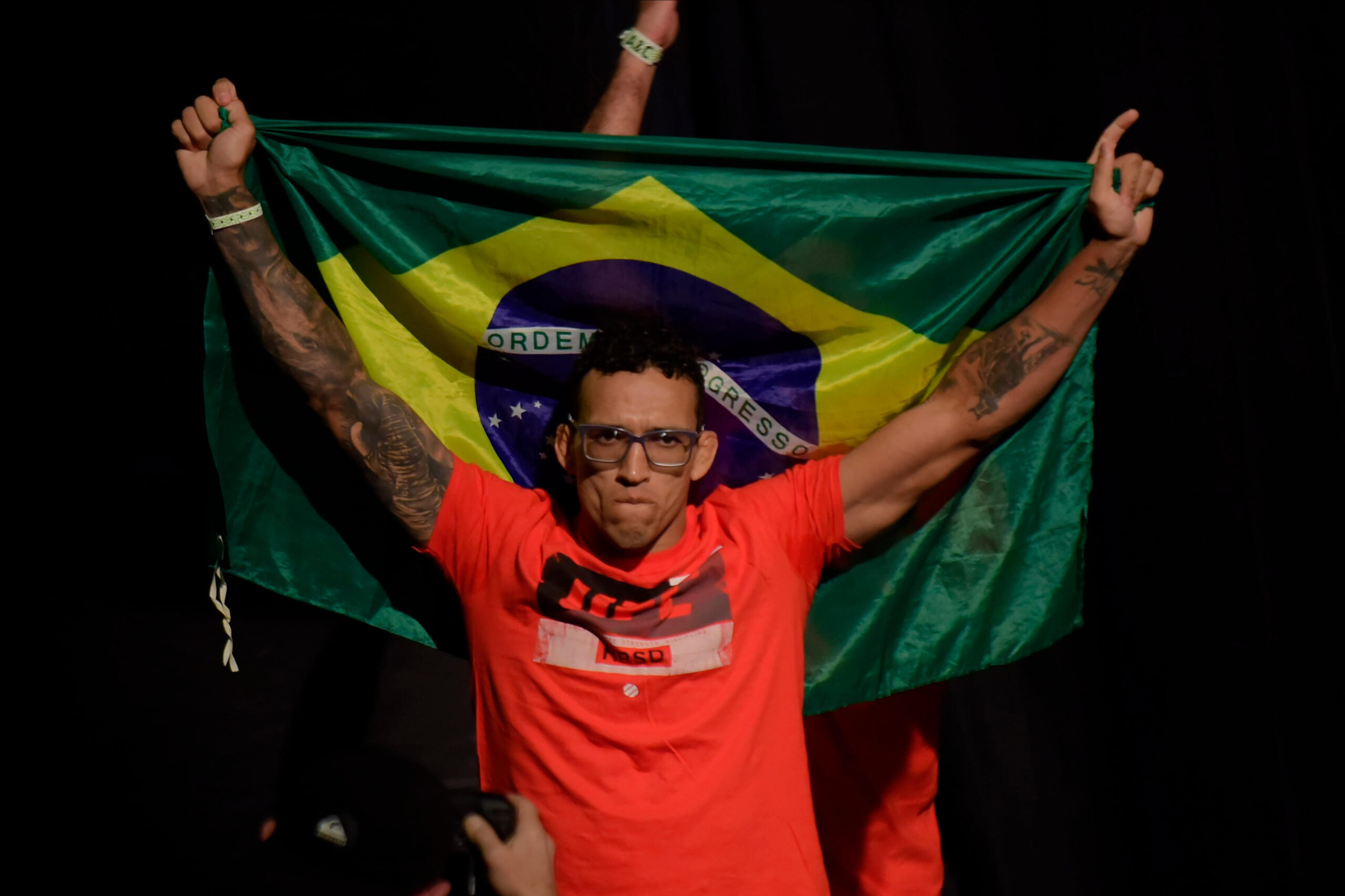 Oliveira x Gamrot odds, palpites e onde assistir – UFC Rio 2025