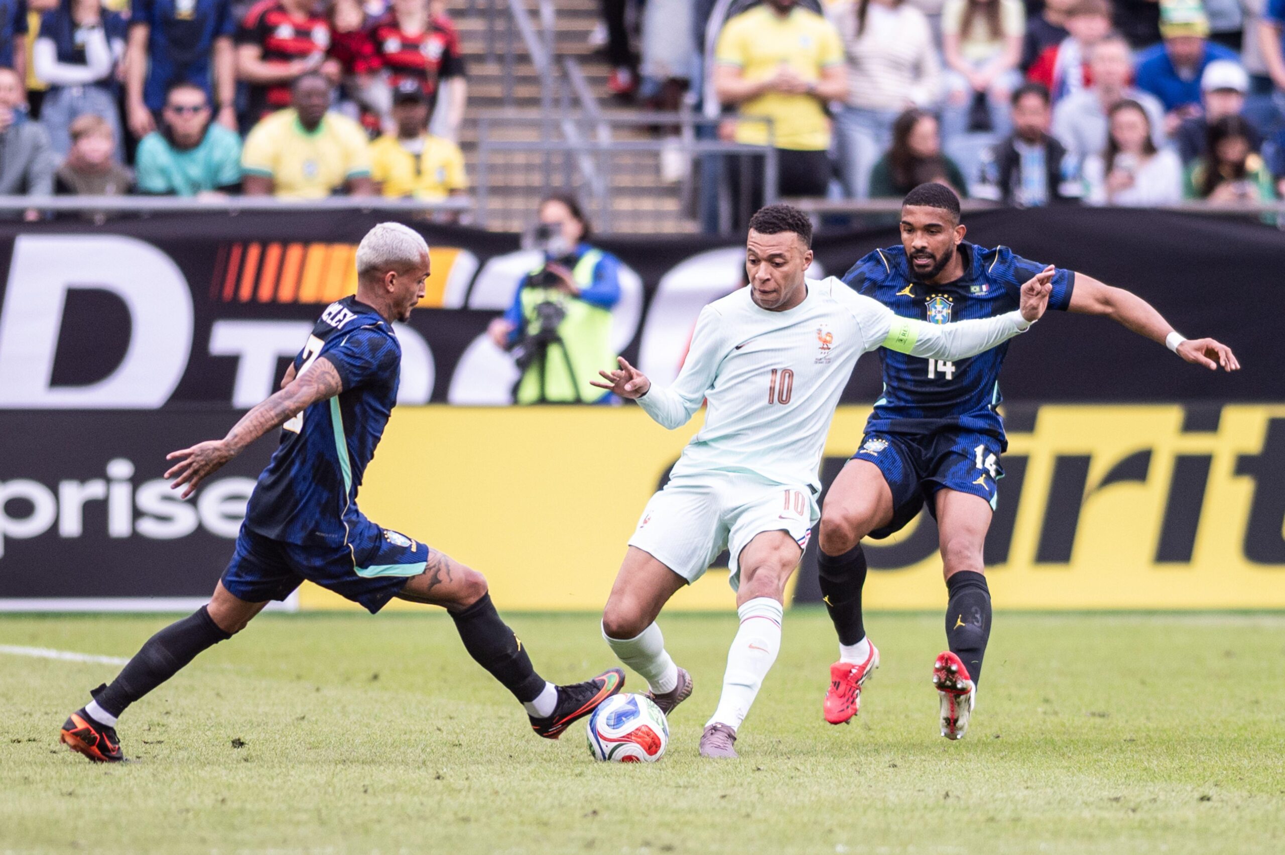 Odds da Copa do Mundo campeão, vencedores dos grupos e artilheiro